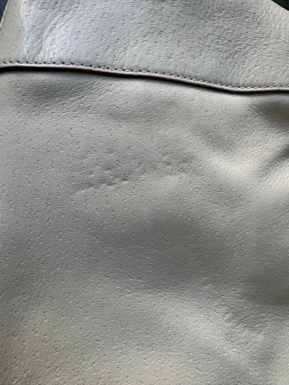 Gucci Cream Leather Shoulder Bag - Picture 7 of 8